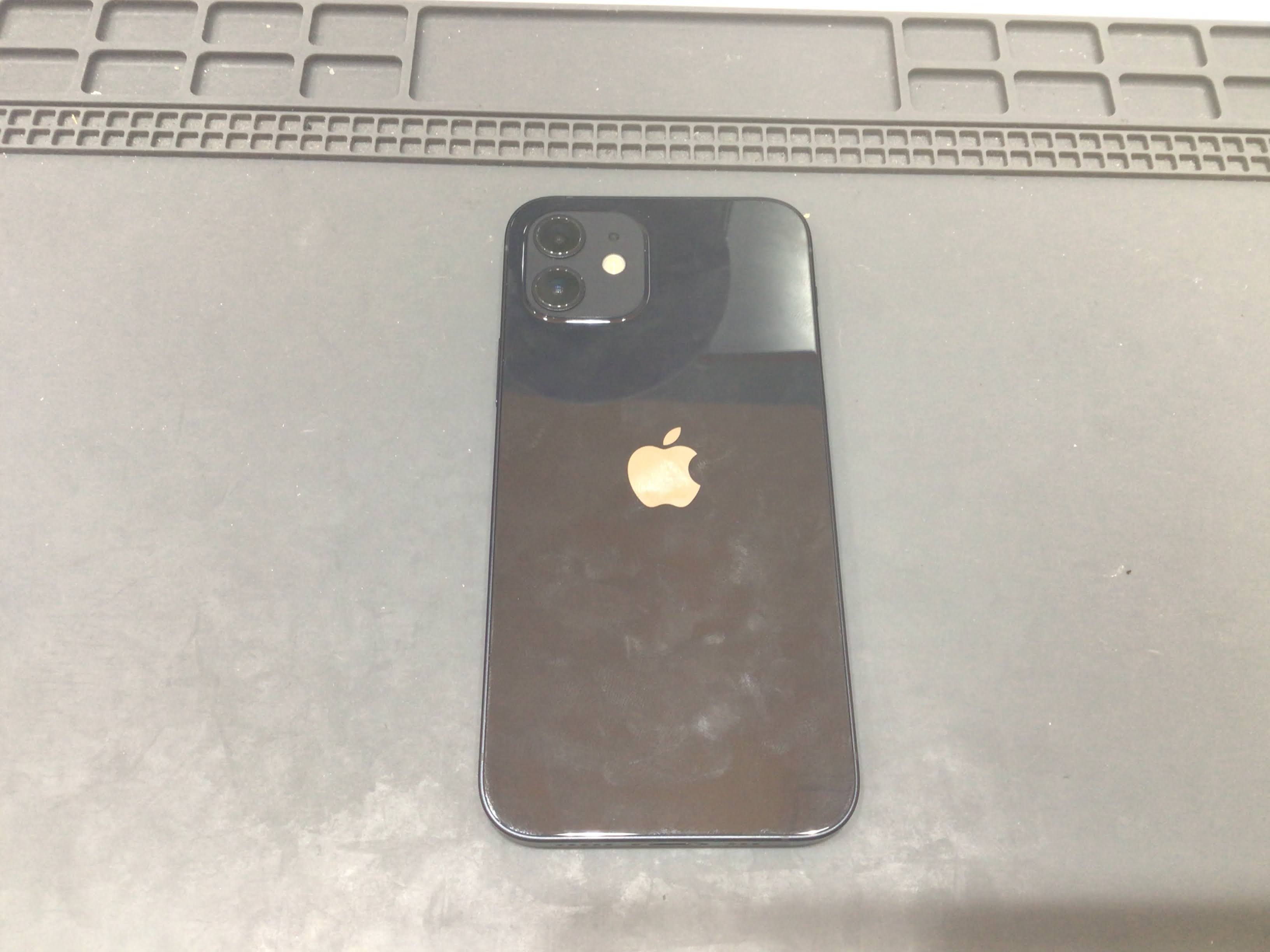 iPhone11のバッテリー交換は、データそのまま・即日修理のスマホ修理工房京王聖蹟桜ヶ丘ショッピングセンターB館店へ！